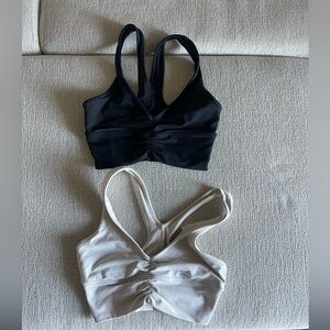 ALO Yoga Wild Thing Bra in ivory & black Size XS